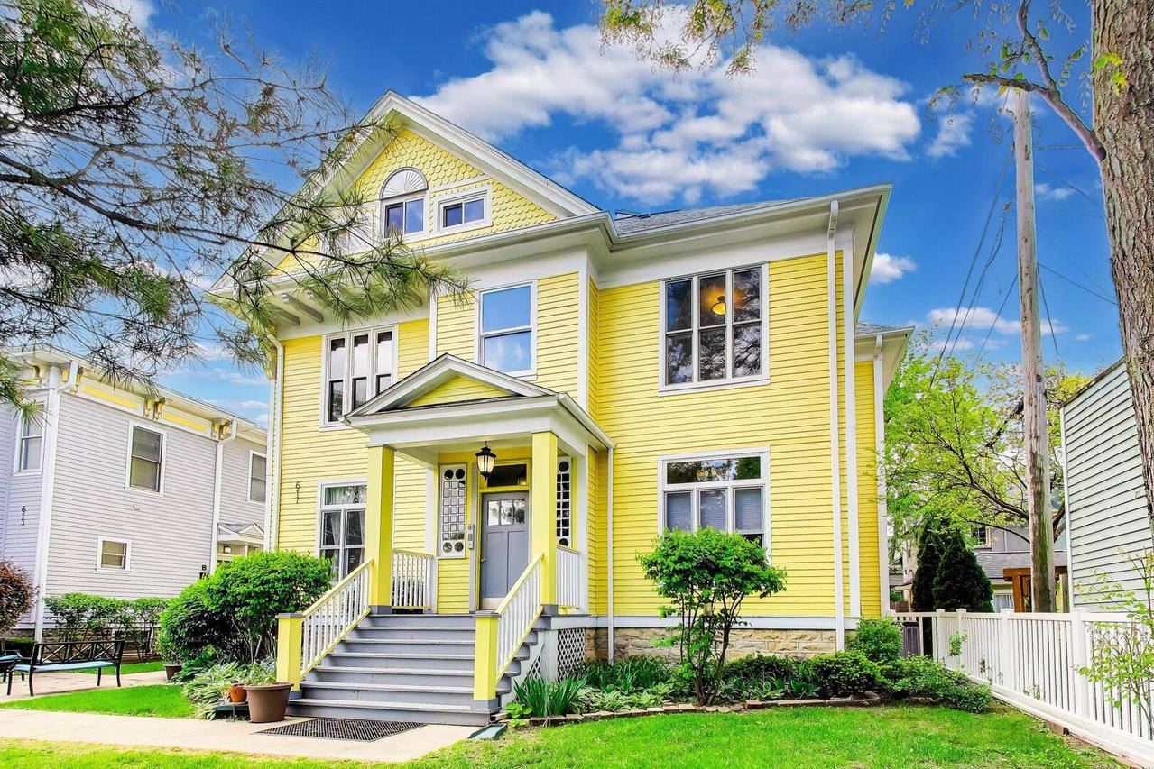 617 South Blvd. #E, Oak Park, IL 60302
