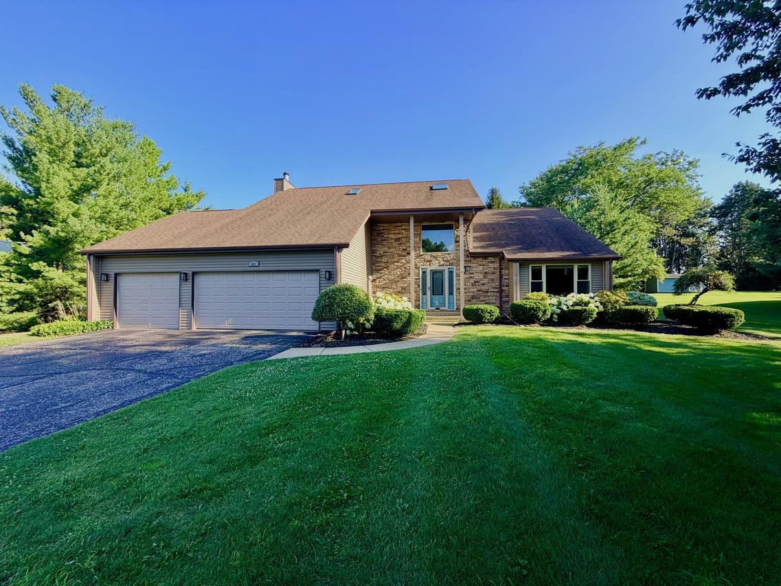 643 Lindgren Ln., Belvidere, IL 61008