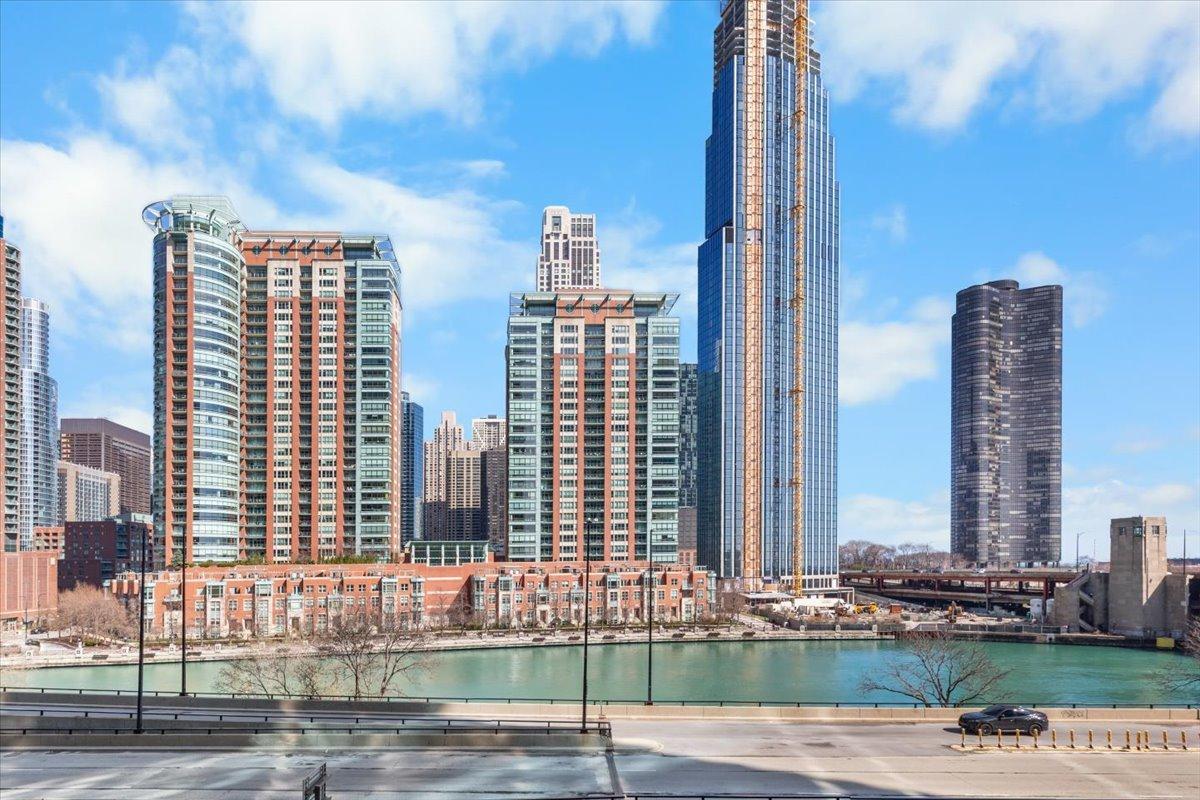 420 E Waterside Dr. #2303, Chicago, IL 60601