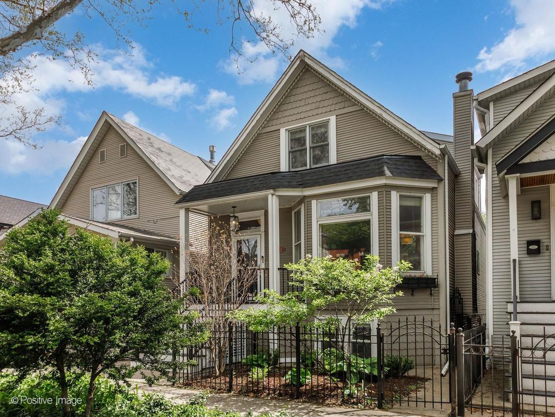 3813 N Hermitage Ave., Chicago, IL 60613