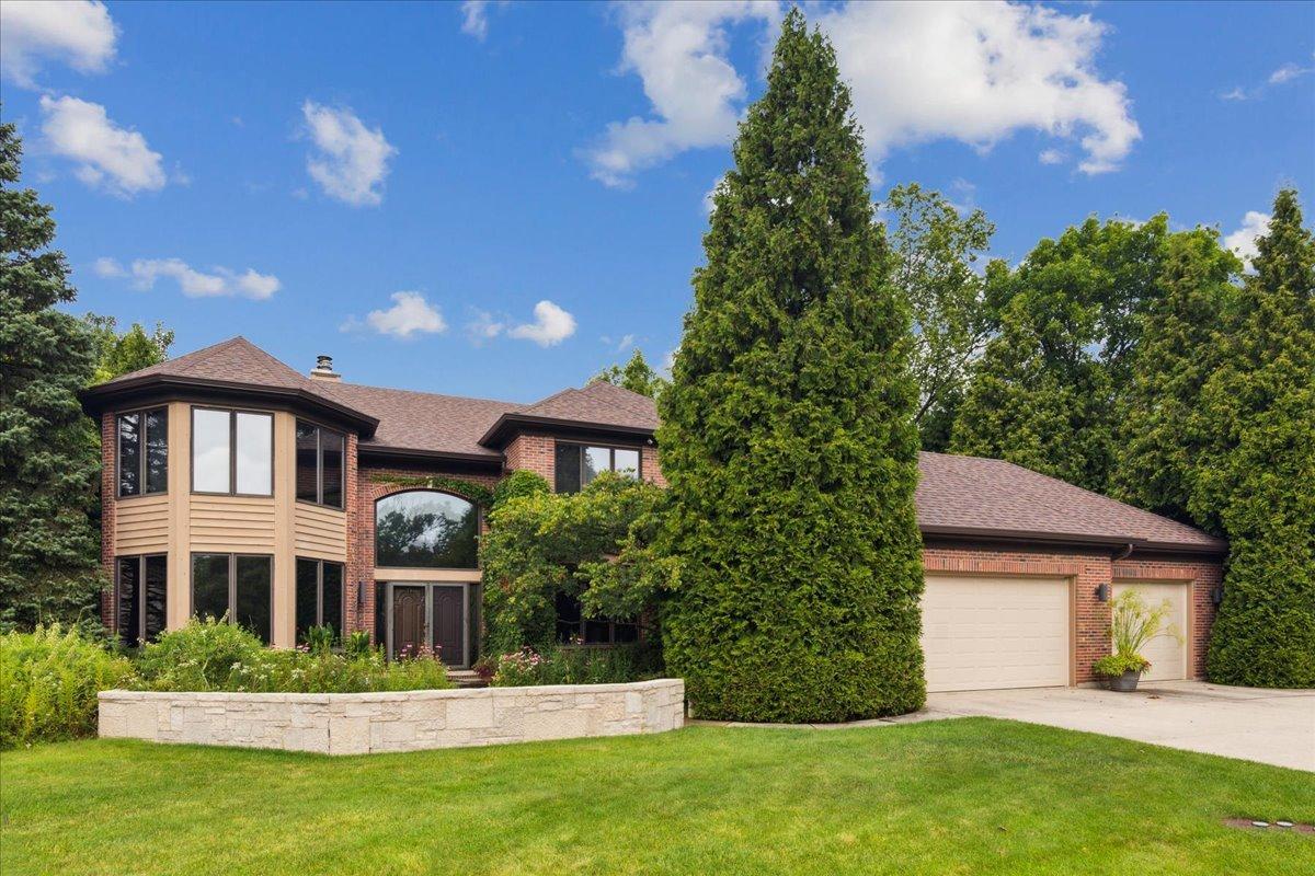 2601 Hybernia Dr., Highland Park, IL 60035