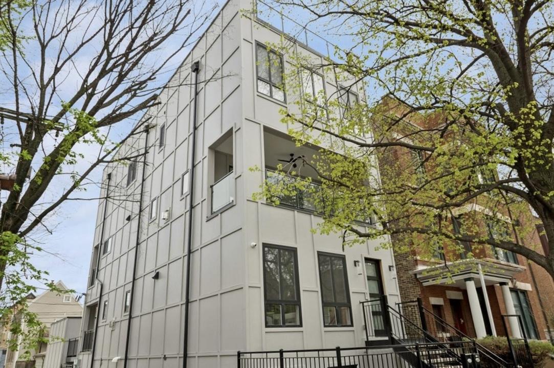 2246 W Lyndale St. #1, Chicago, IL 60647