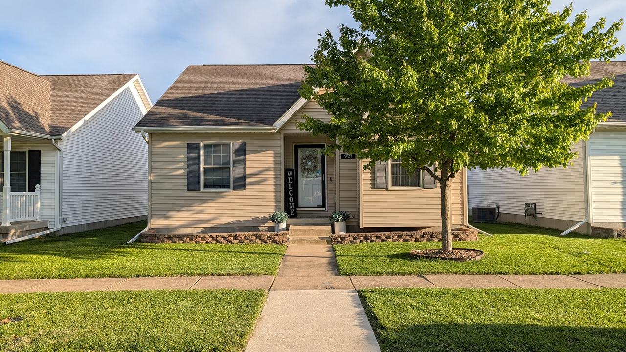 921 Chippewa St., Normal, IL 61761