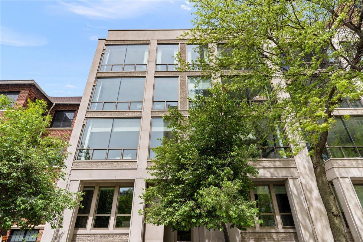 422 W Deming Pl. #4, Chicago, IL 60614