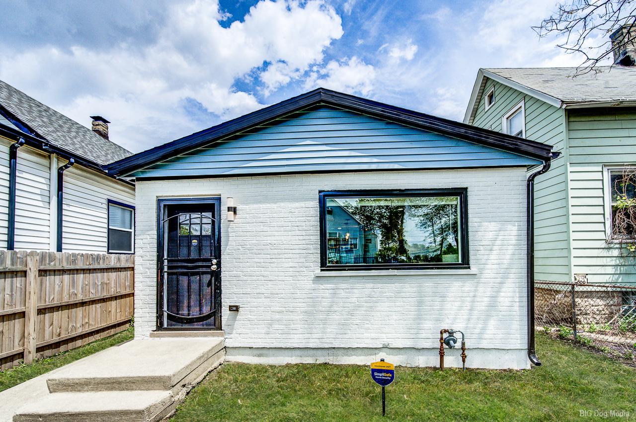 8541 S Givins Ct., Chicago, IL 60620