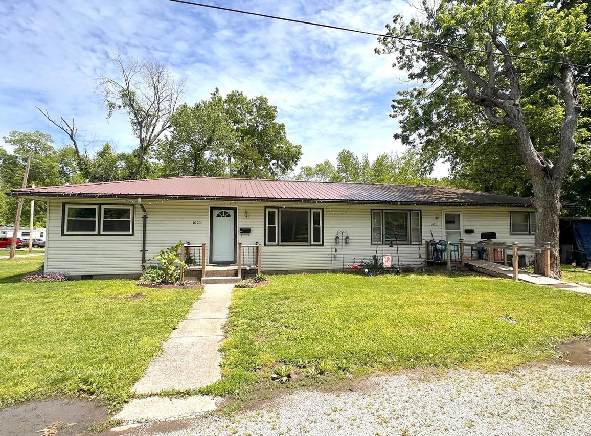 1020 S 22nd St., Murphysboro, IL 62966