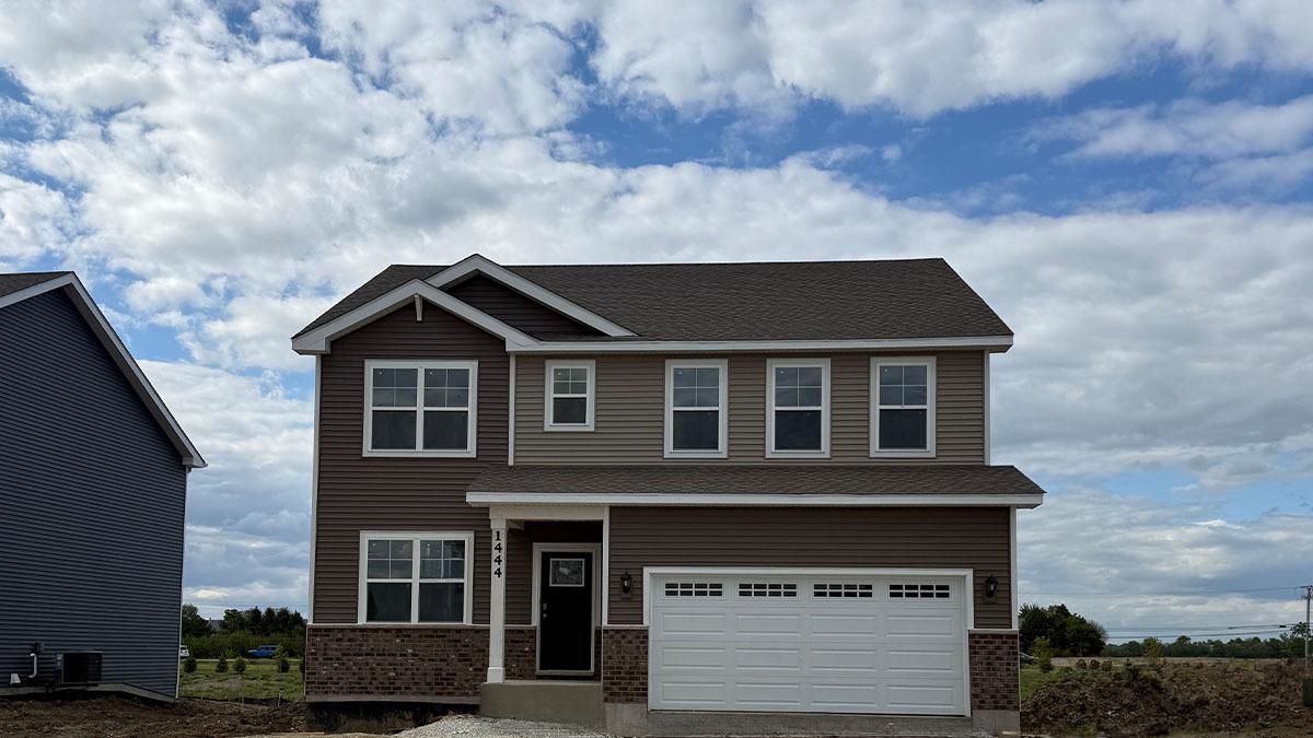 1444 Vintage Dr., Oswego, IL 60543