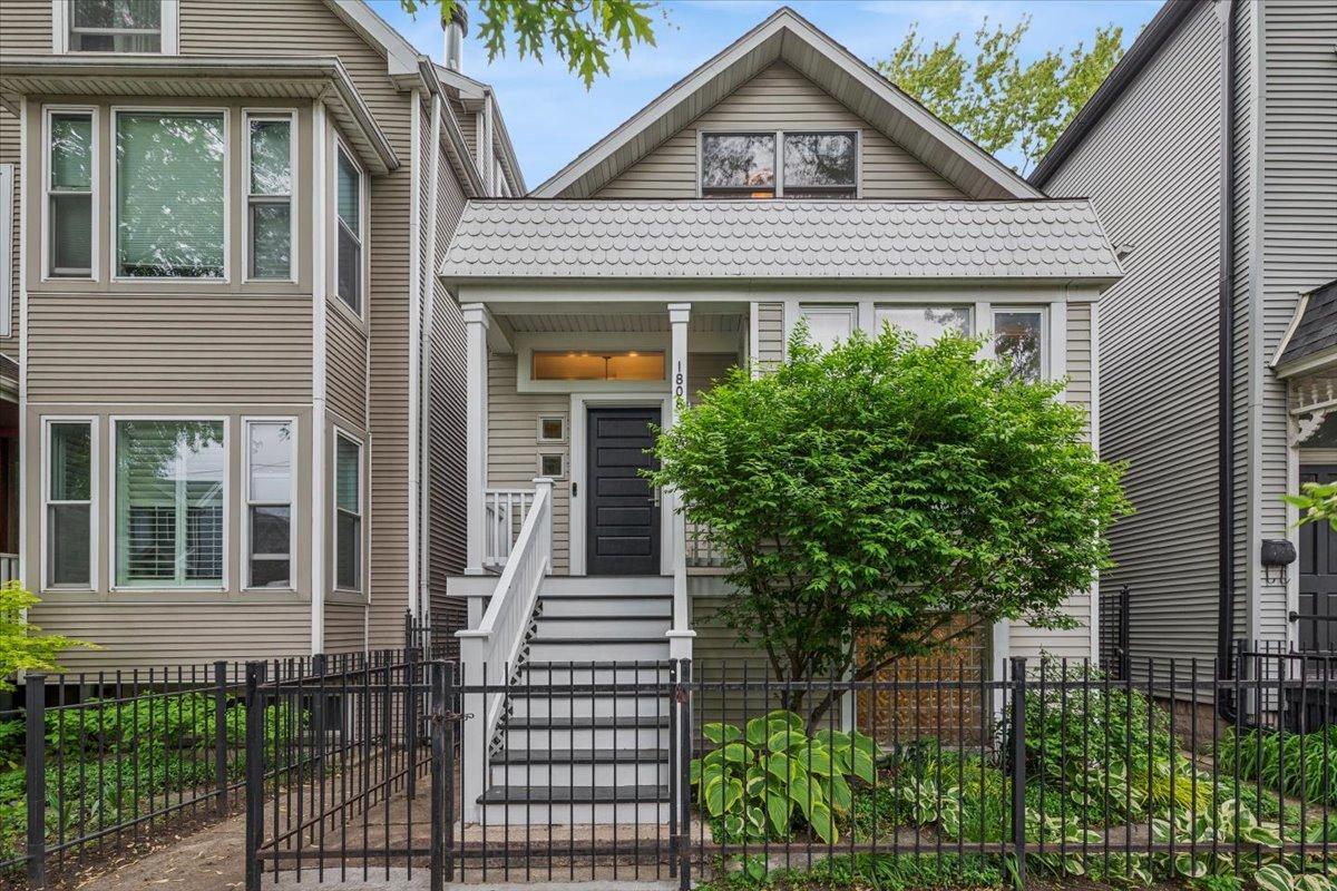 1808 W School St., Chicago, IL 60657