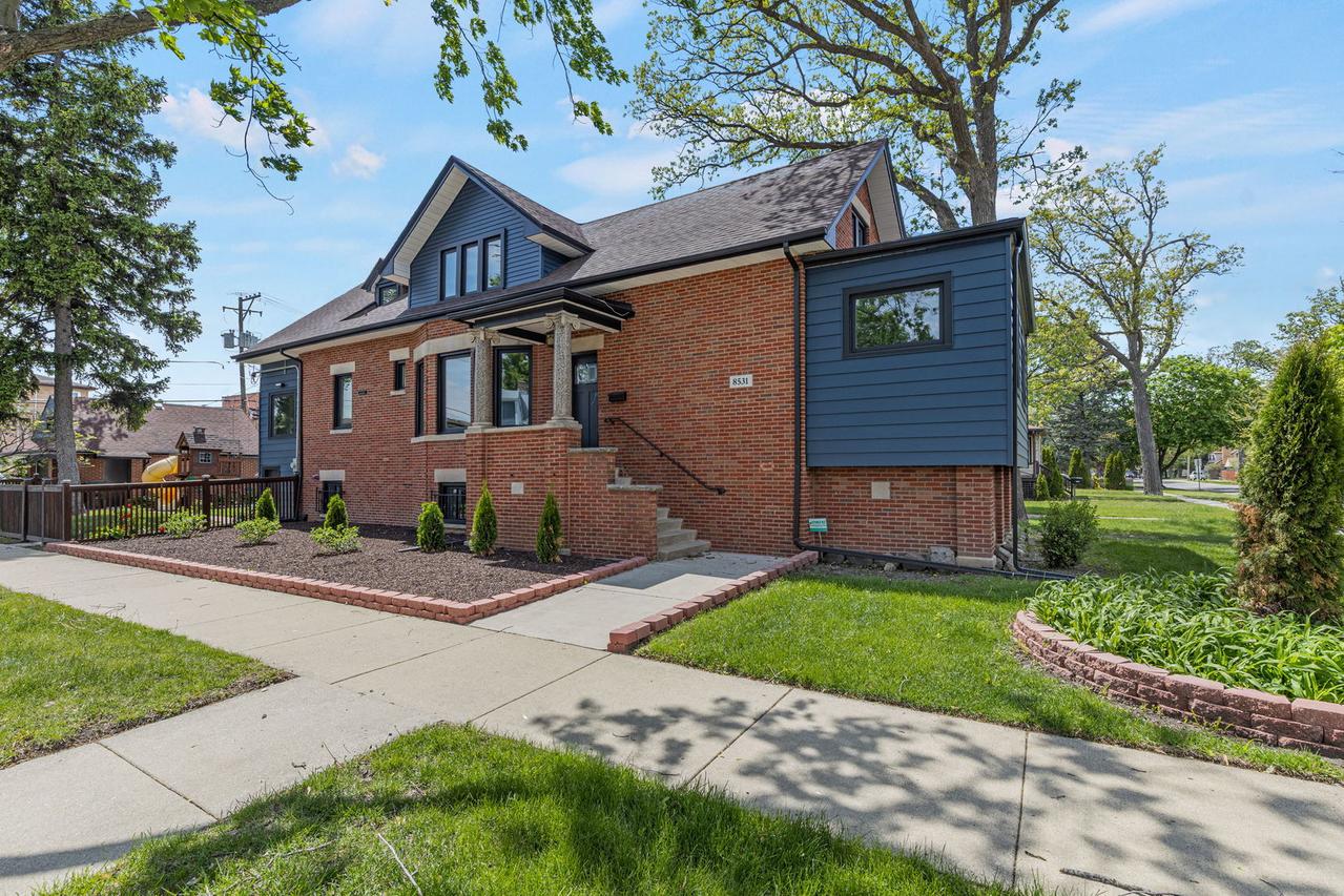 8531 Center St., River Grove, IL 60171