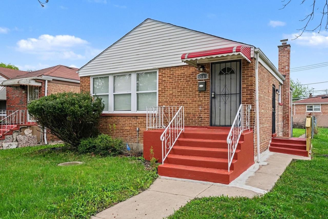 1041 E 90th St., Chicago, IL 60619