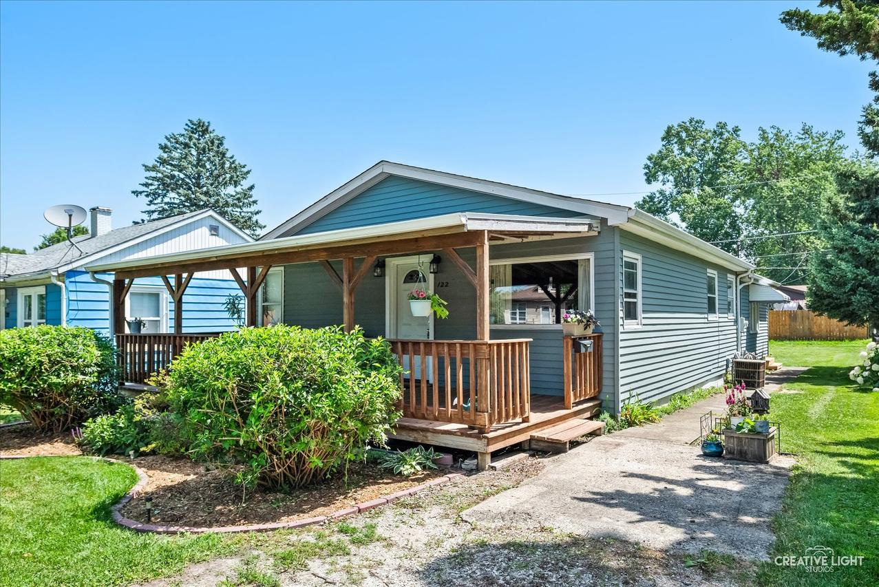 122 Barr Elms Ave., Joliet, IL 60433
