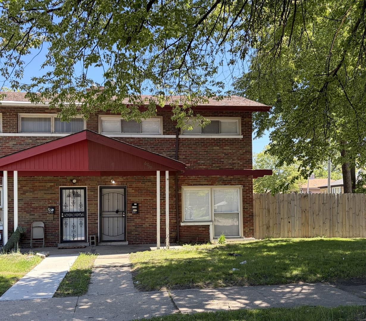 6759 S Calumet Ave., Chicago, IL 60637