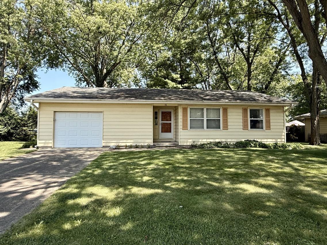 14 Bradley Ct., Clinton, IL 61727