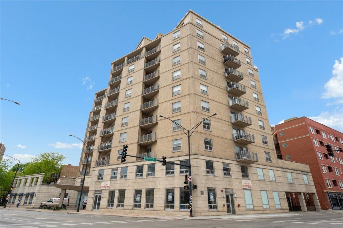 4350 N Broadway St. #307, Chicago, IL 60613