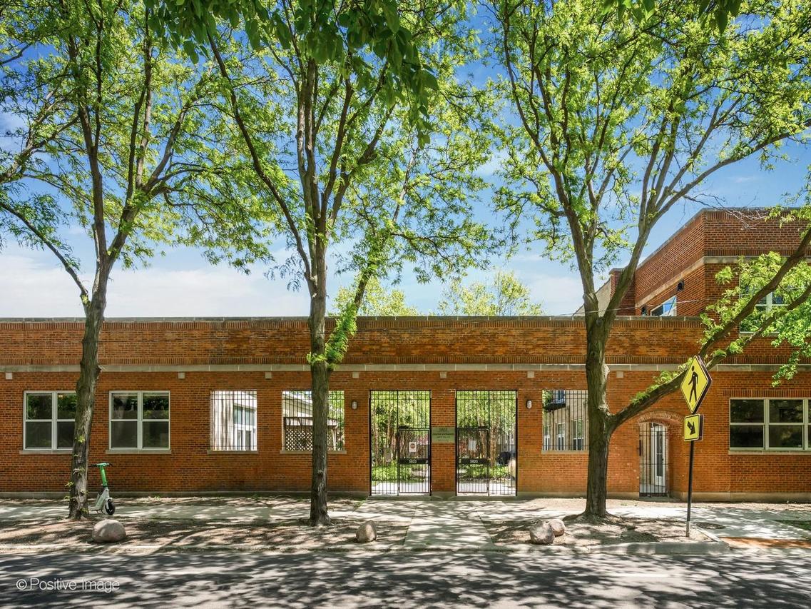 5823 N Ravenswood Ave. #106, Chicago, IL 60660