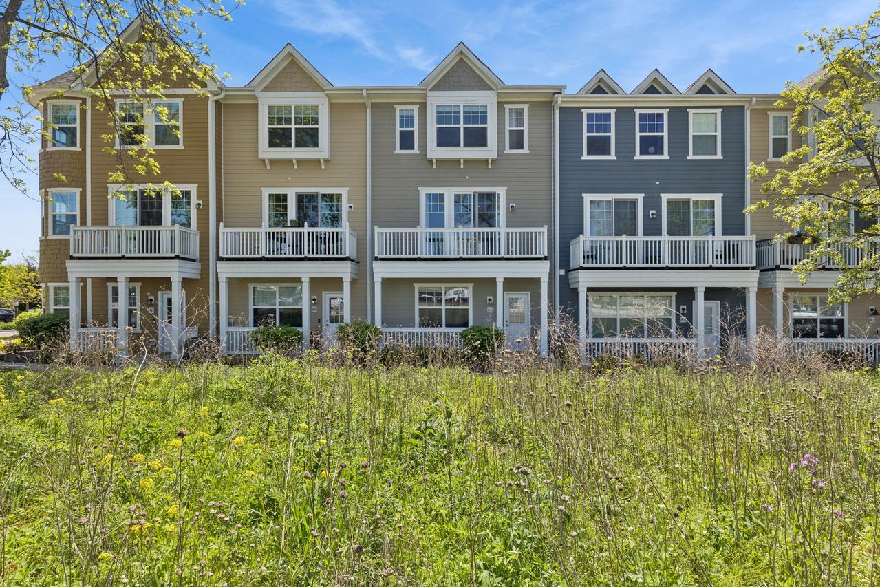 86 Lakeview Pl., Lake Zurich, IL 60047