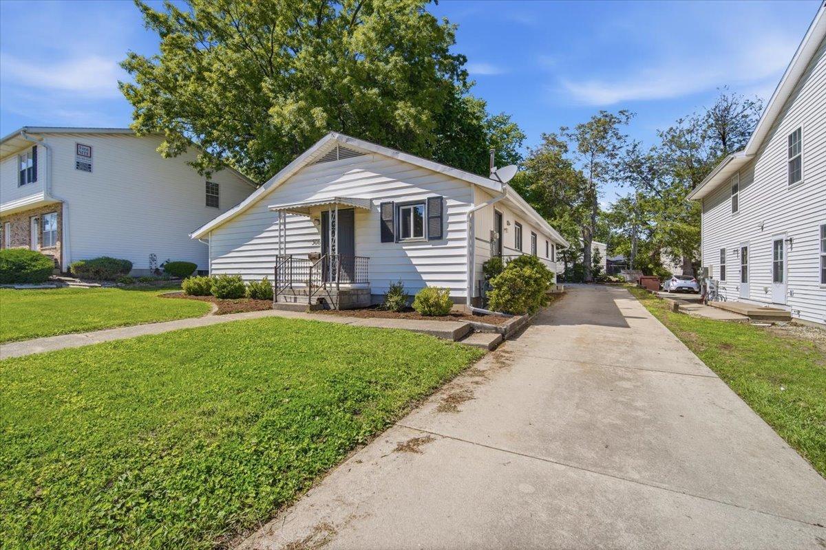 506 E College Ave., Normal, IL 61761