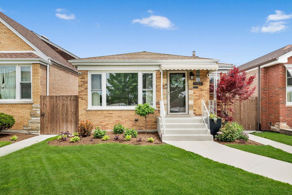 6449 S Kenneth Ave., Chicago, IL 60629