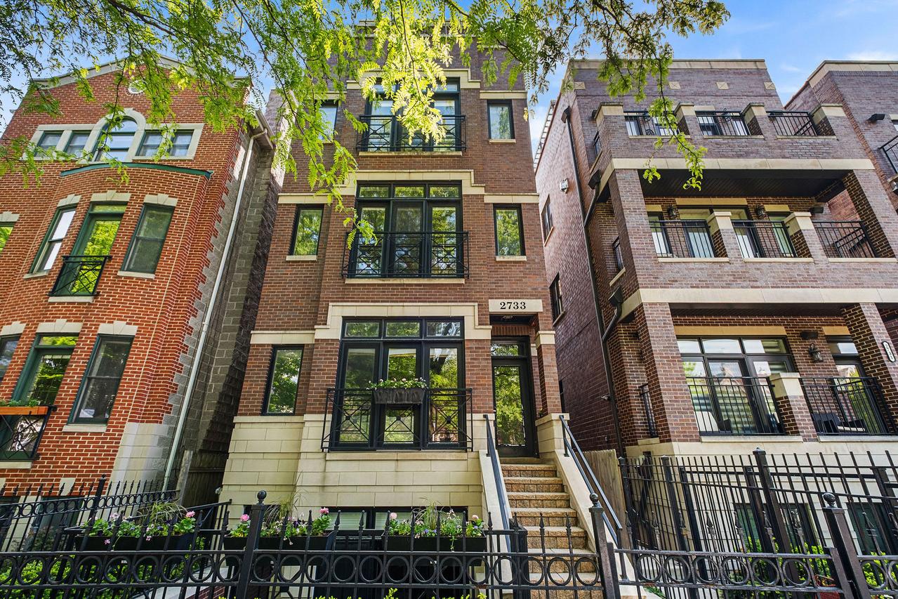 2733 N Southport Ave. #1, Chicago, IL 60614