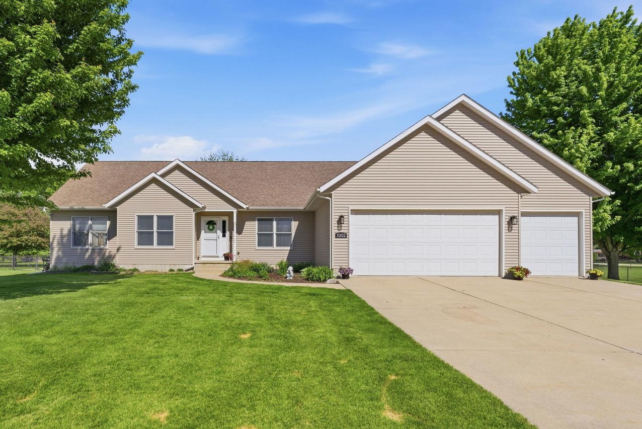 1002 9th St., Port Byron, IL 61275