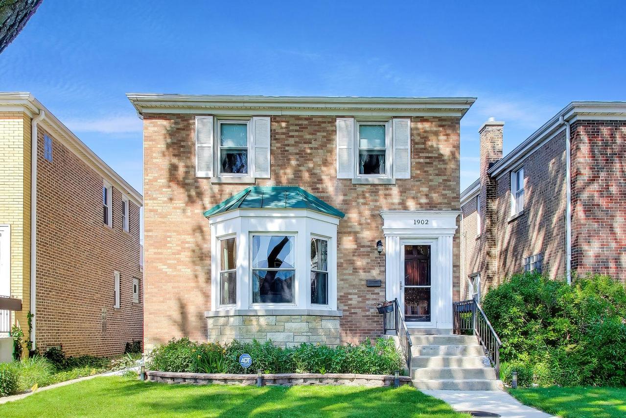 1902 Maple Ave., Berwyn, IL 60402