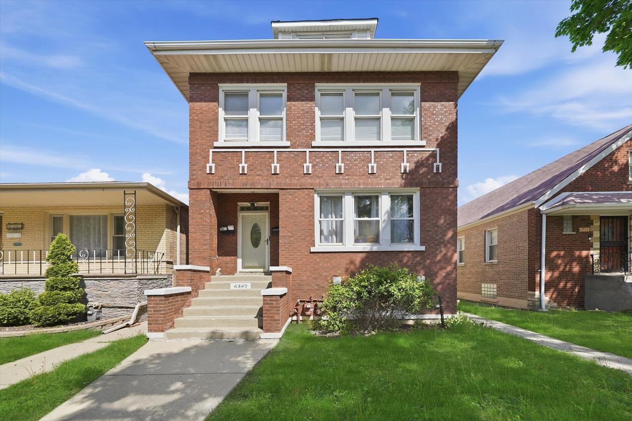 4349 S Komensky Ave., Chicago, IL 60632