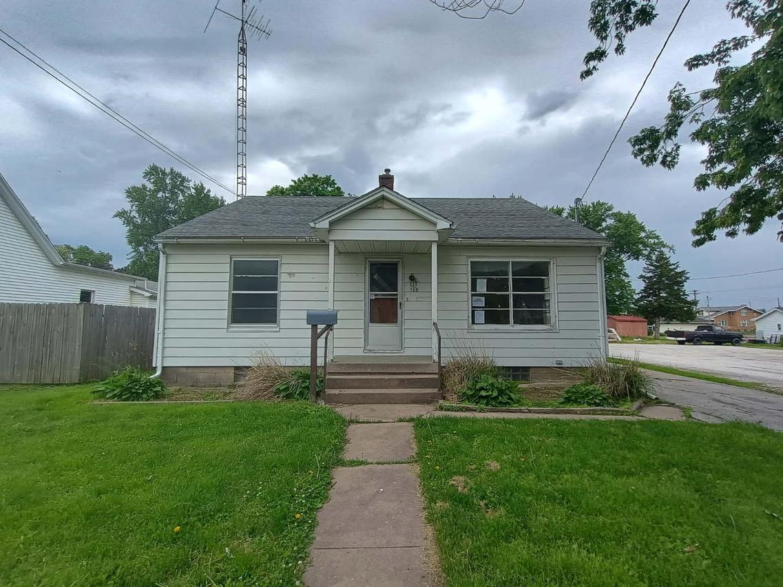 120 E Adams St., Rushville, IL 62681
