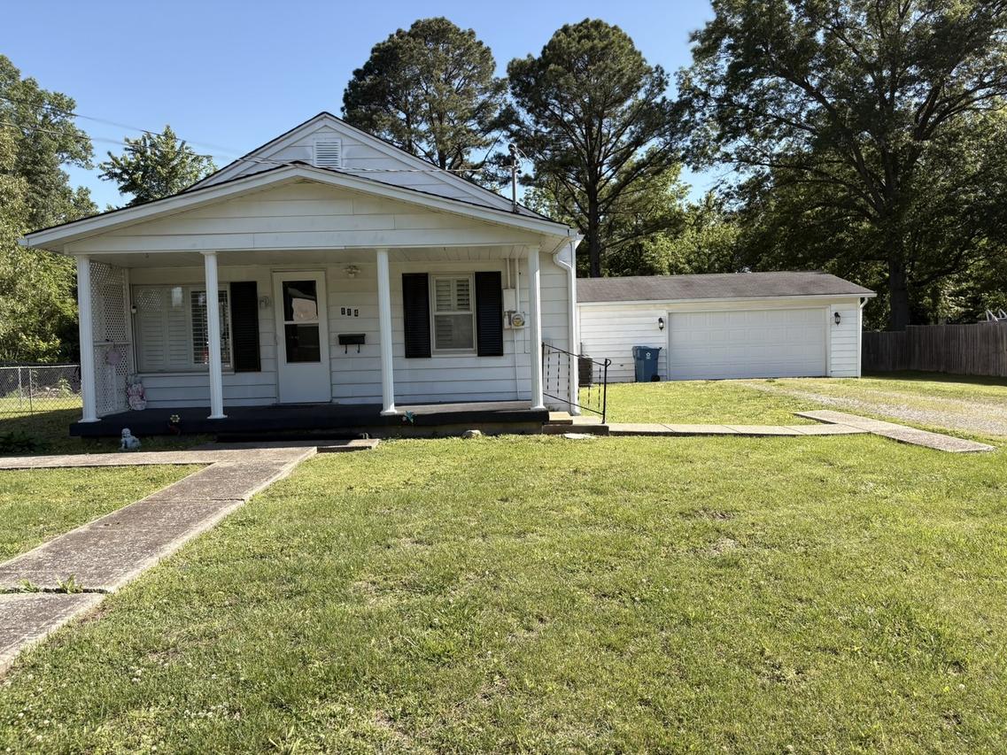 114 W Parrish St., Benton, IL 62812