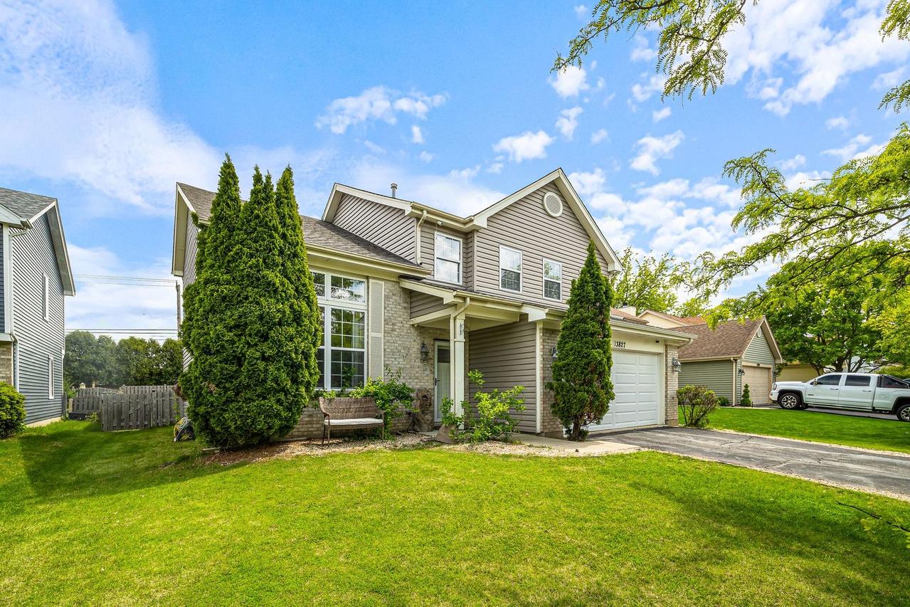 13827 S Petersburg Dr., Plainfield, IL 60544