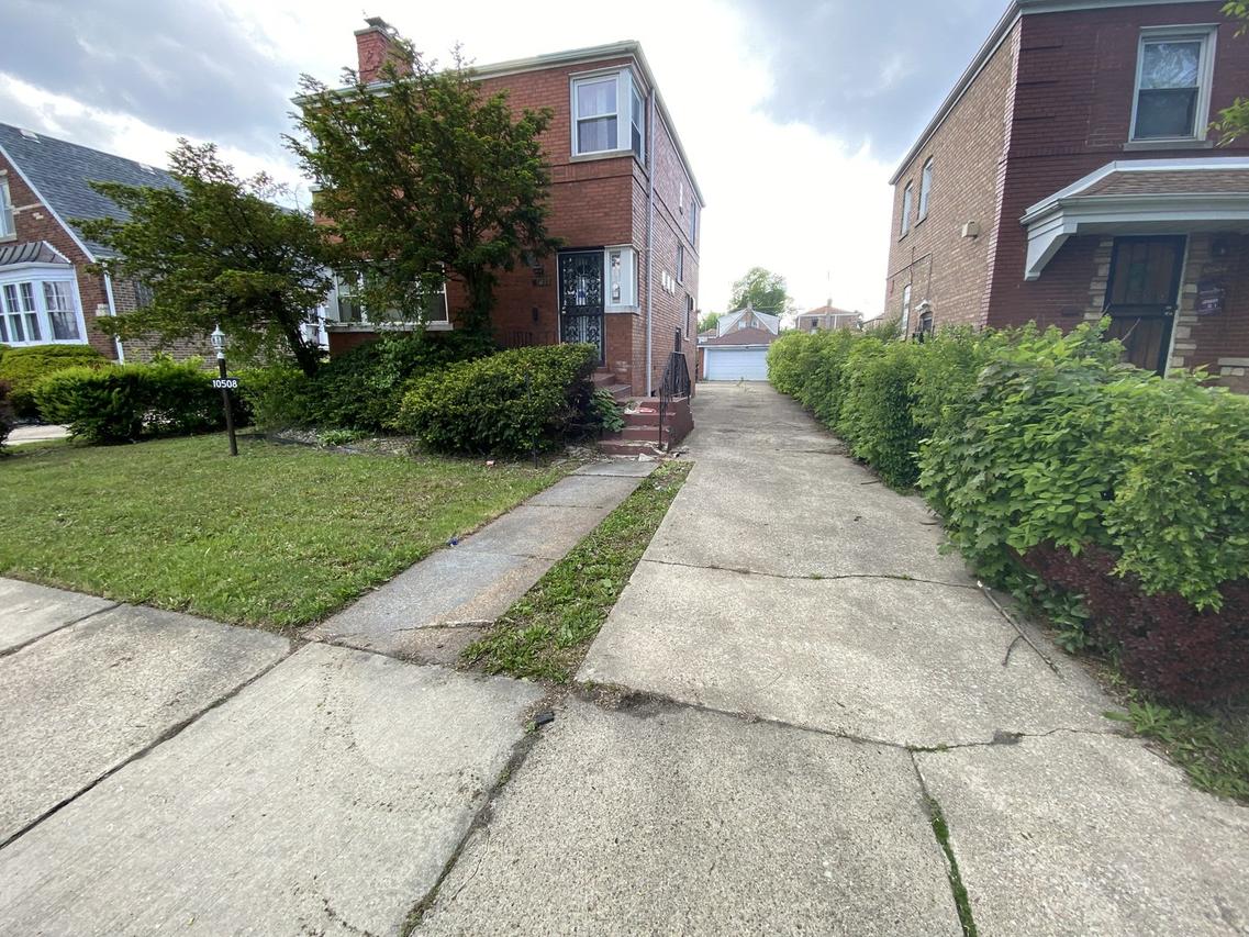 10508 S Forest Ave., Chicago, IL 60628