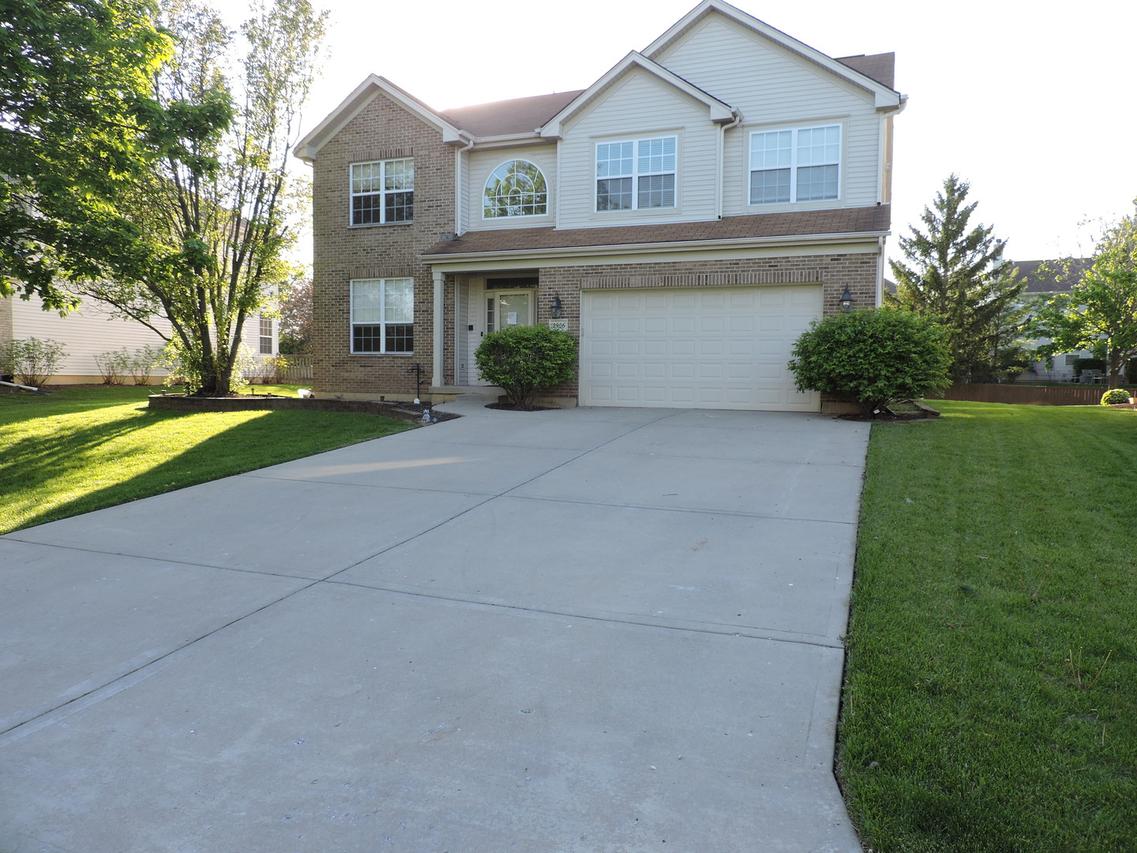 2906 Glenarye Dr., Lindenhurst, IL 60046