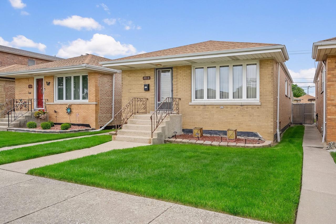 5918 S Mason Ave., Chicago, IL 60638