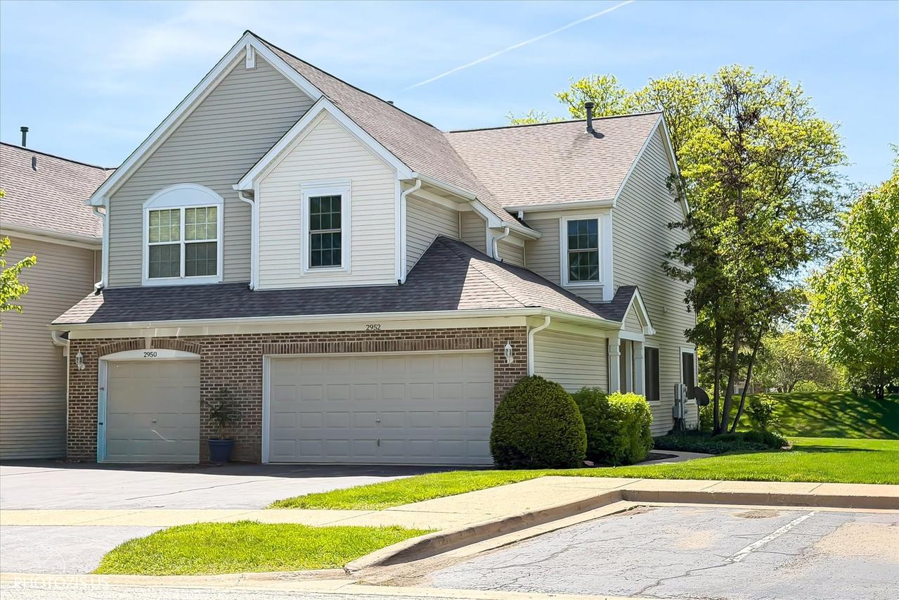 2952 Waters Edge Cir., Aurora, IL 60504