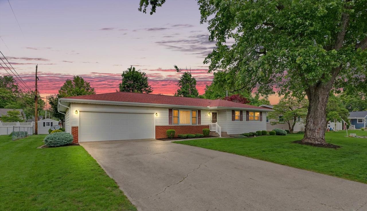 204 Douglas Dr., Tuscola, IL 61953