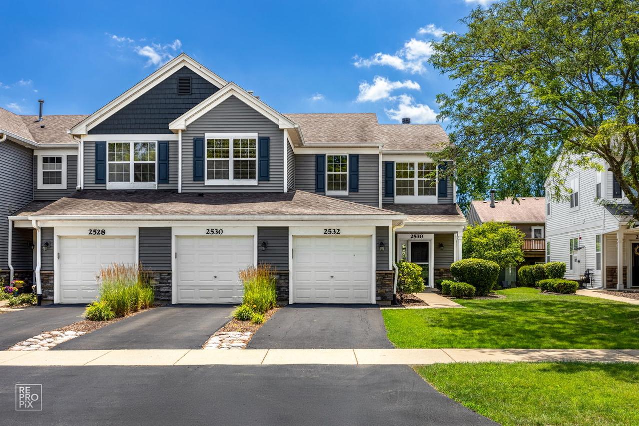 2532 Golf Ridge Cir., Naperville, IL 60563