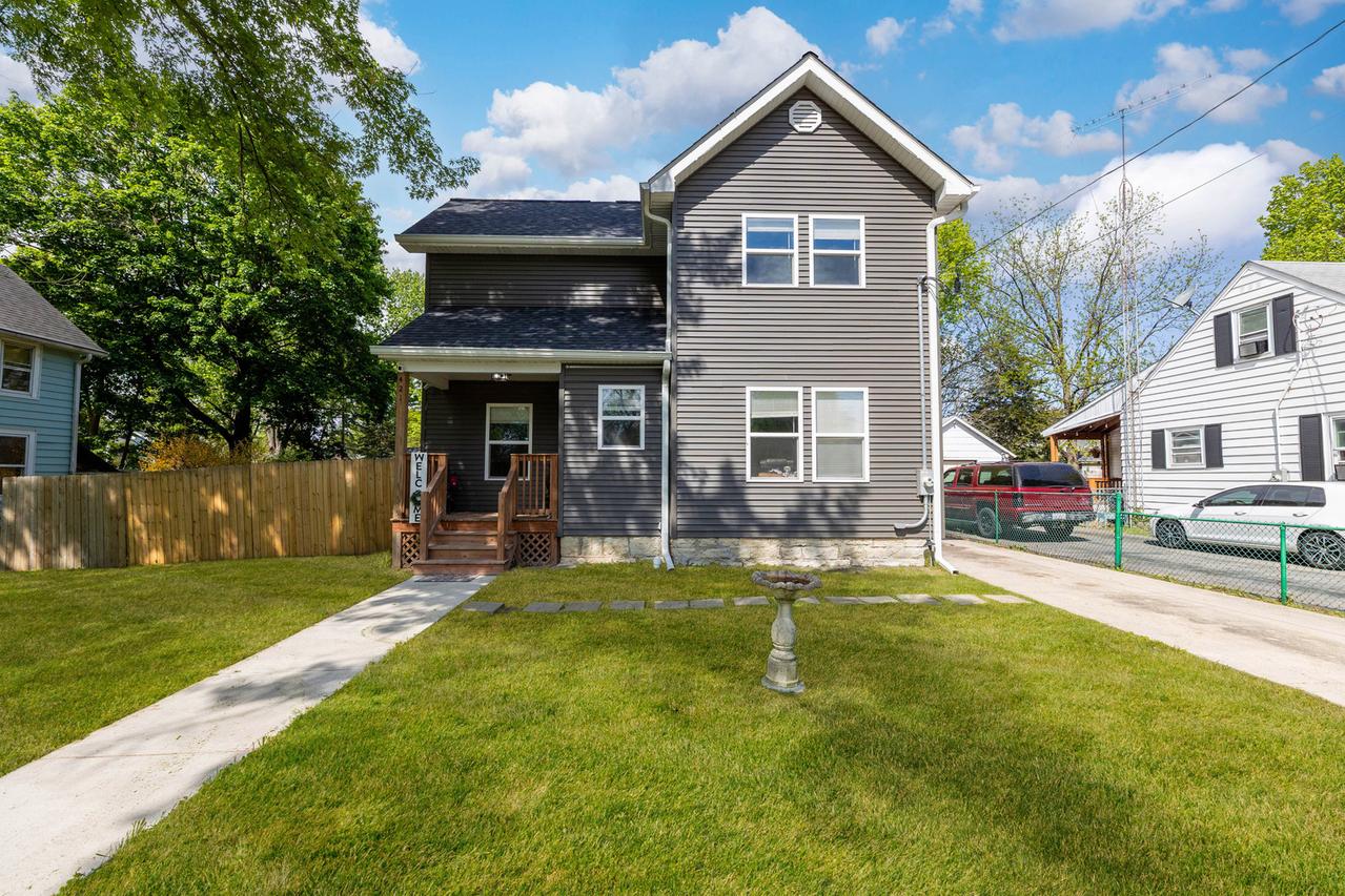 421 De Kalb St., Sandwich, IL 60548