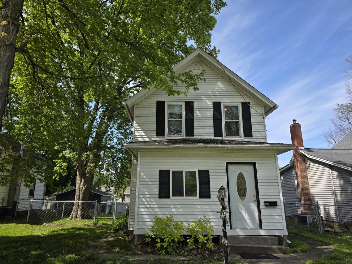 409 16th Ave., Sterling, IL 61081
