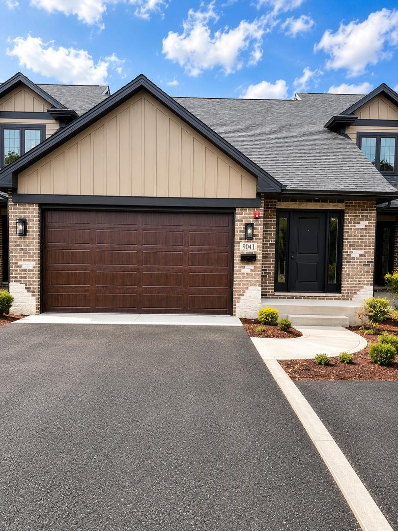 9041 111 St., Palos Hills, IL 60465