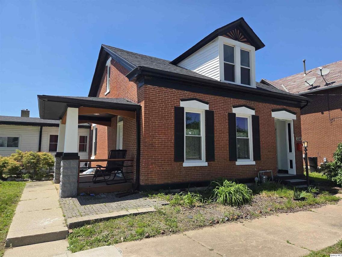 530 S 9th, Quincy, IL 62301