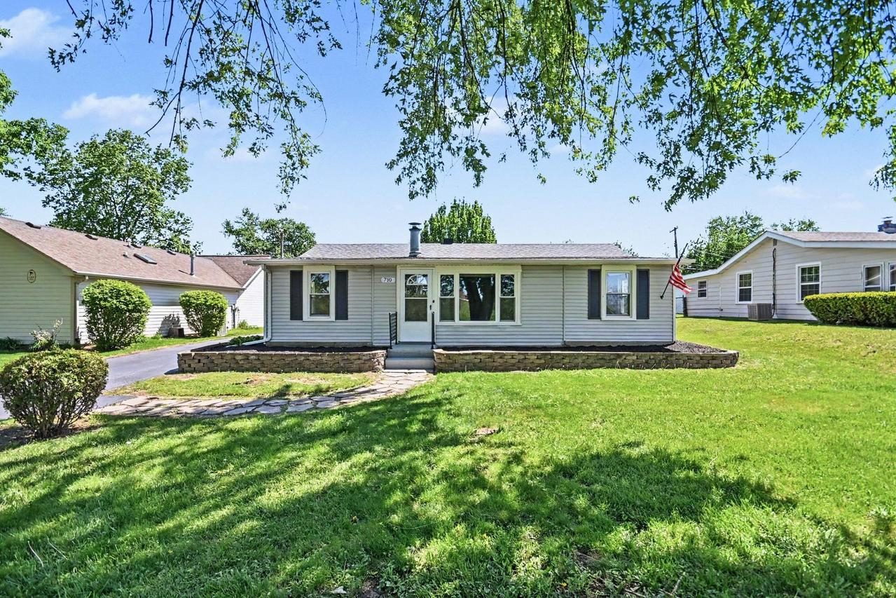 710 S Loucks St., Aurora, IL 60505