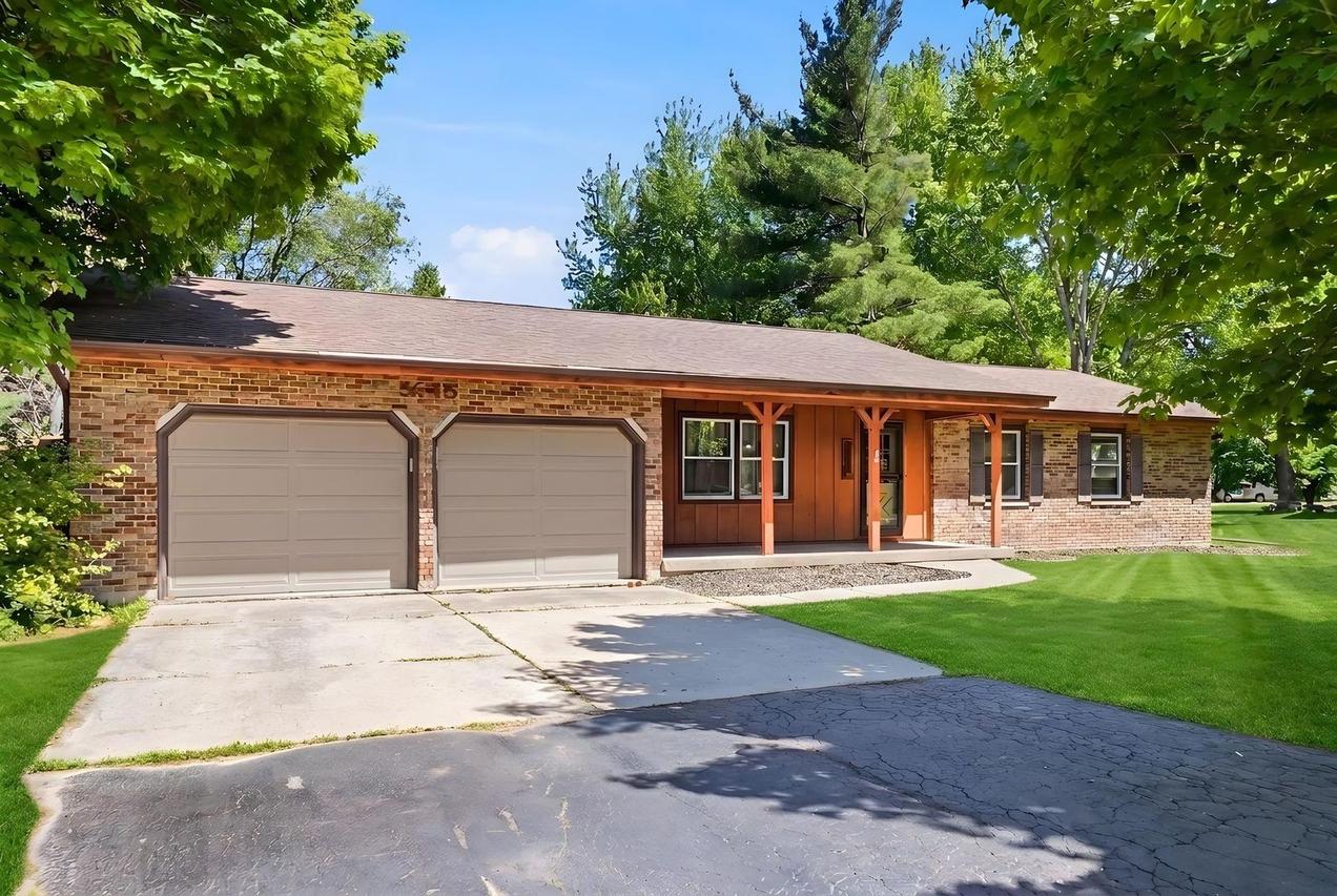 5645 S Beebe Dr., Rochelle, IL 61068