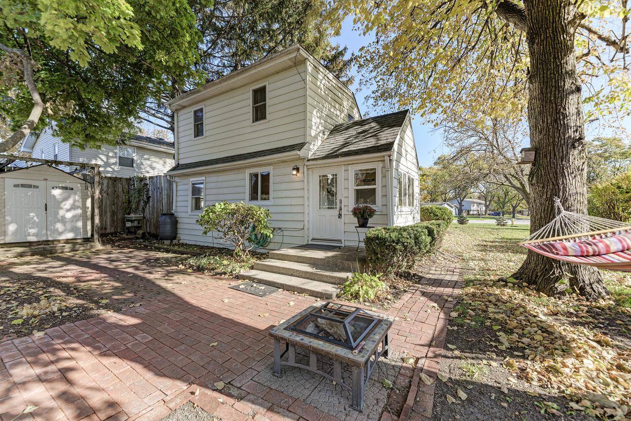 6508 Main St., Downers Grove, IL 60516