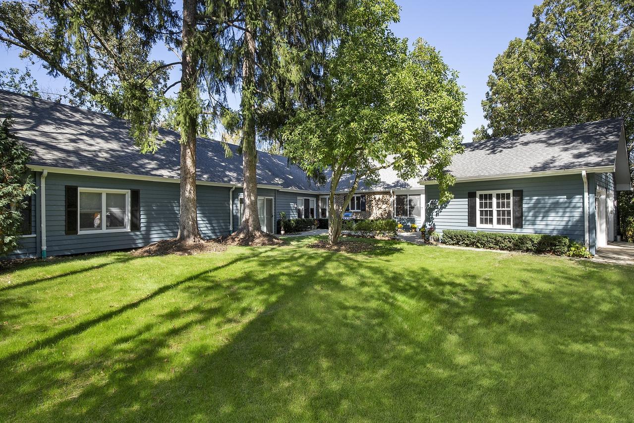 980 Brand Ln., Deerfield, IL 60015