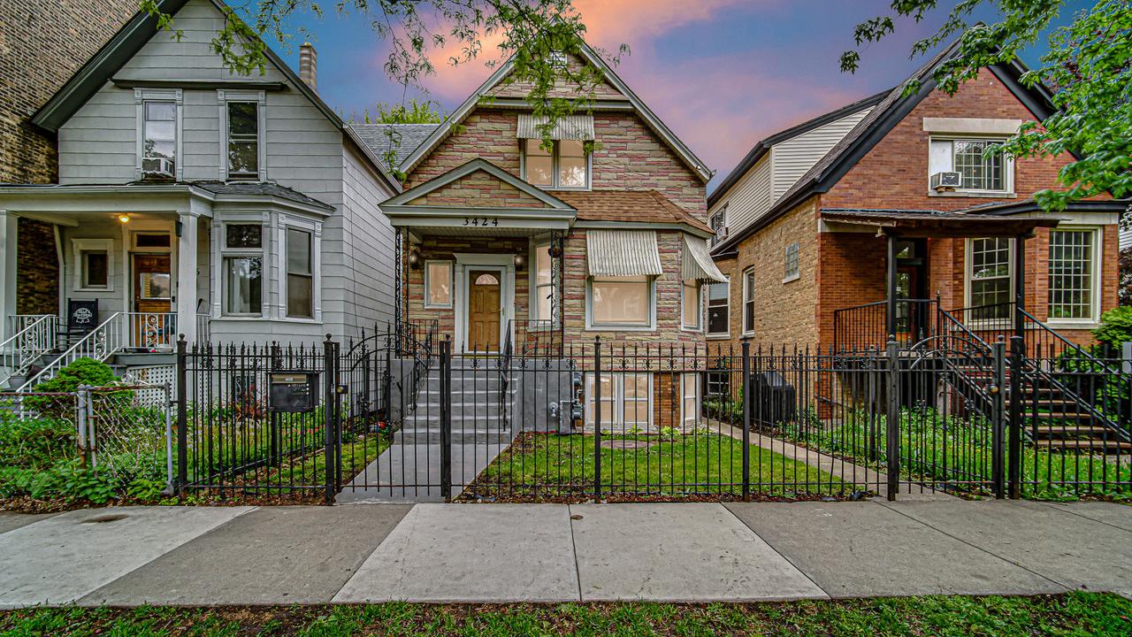 3424 W Parker Ave., Chicago, IL 60647