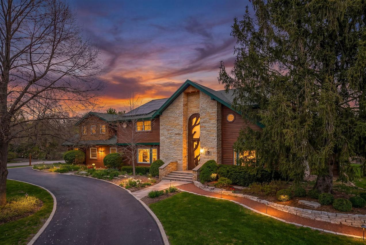 10 Elm St., Hawthorn Woods, IL 60047