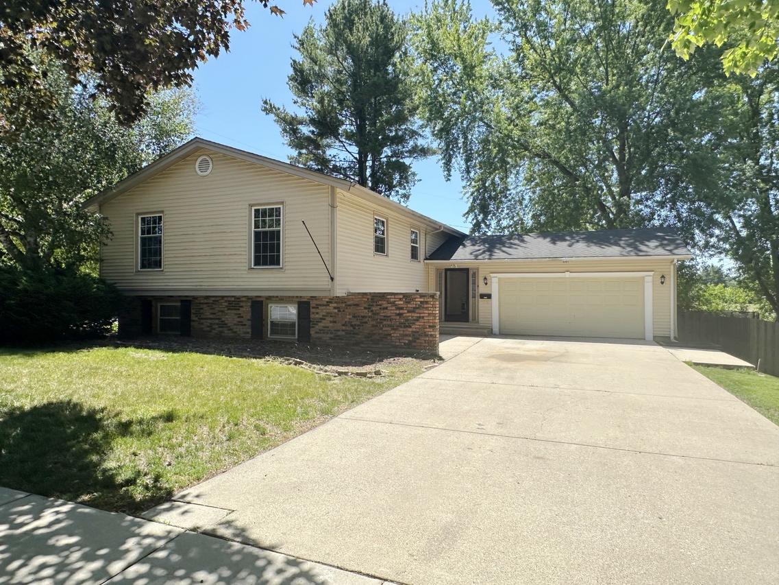 641 Webster St., Algonquin, IL 60102