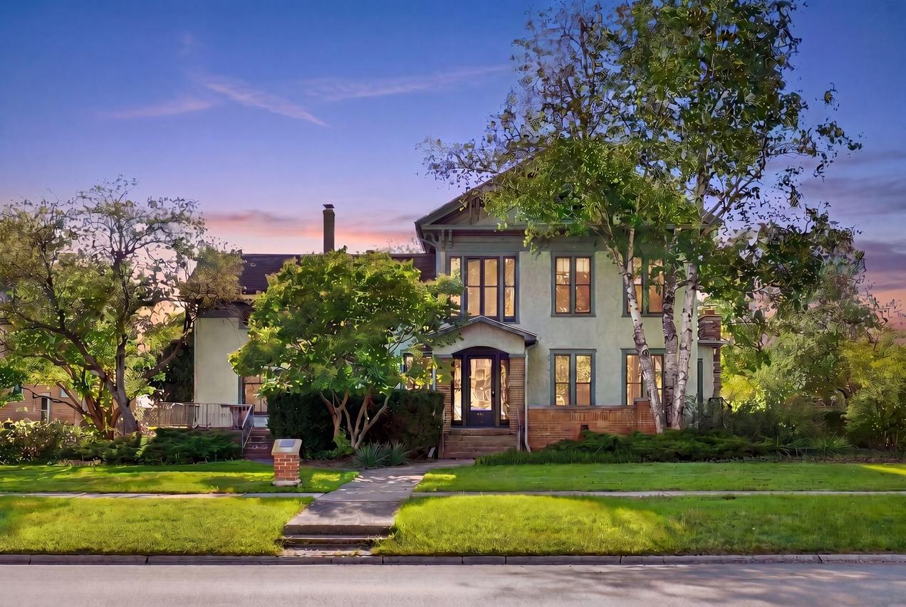 305 Somonauk St., Sycamore, IL 60178