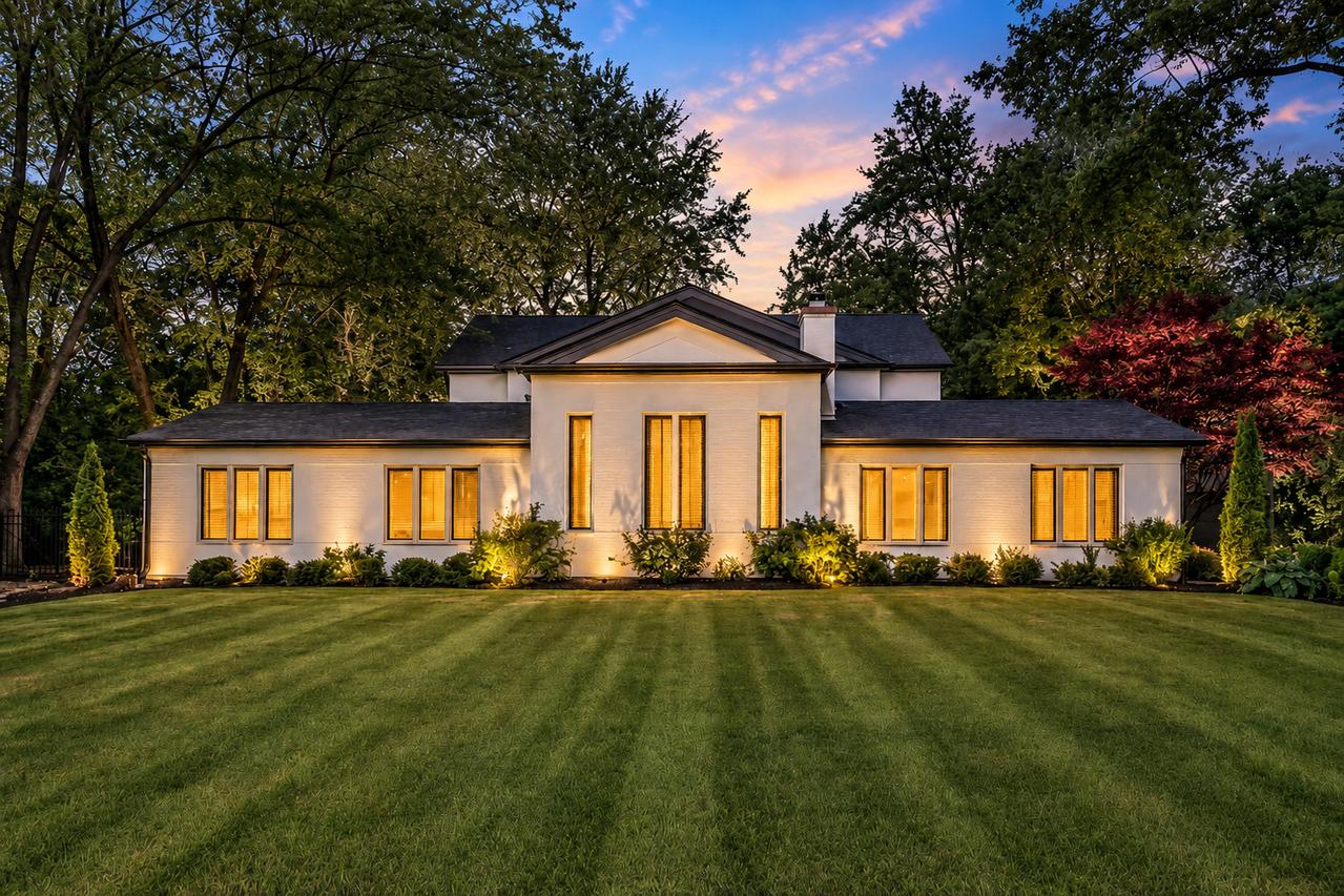 790 W Deerpath Rd., Lake Forest, IL 60045