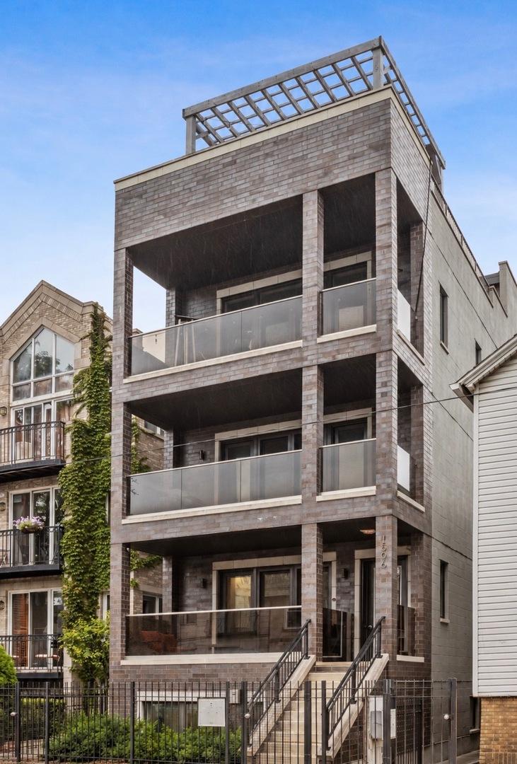 1506 W Superior St. #1, Chicago, IL 60642