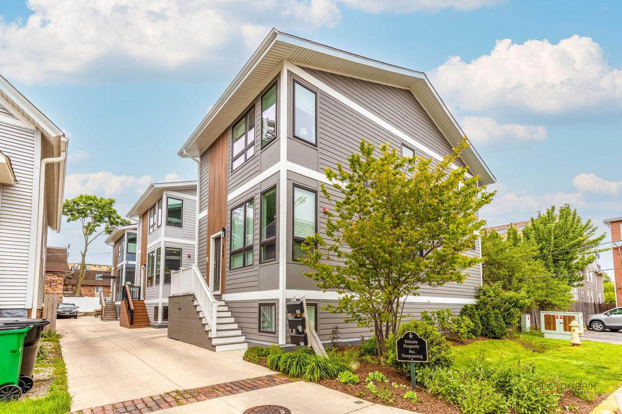311 Burkhardt Ct., Forest Park, IL 60130